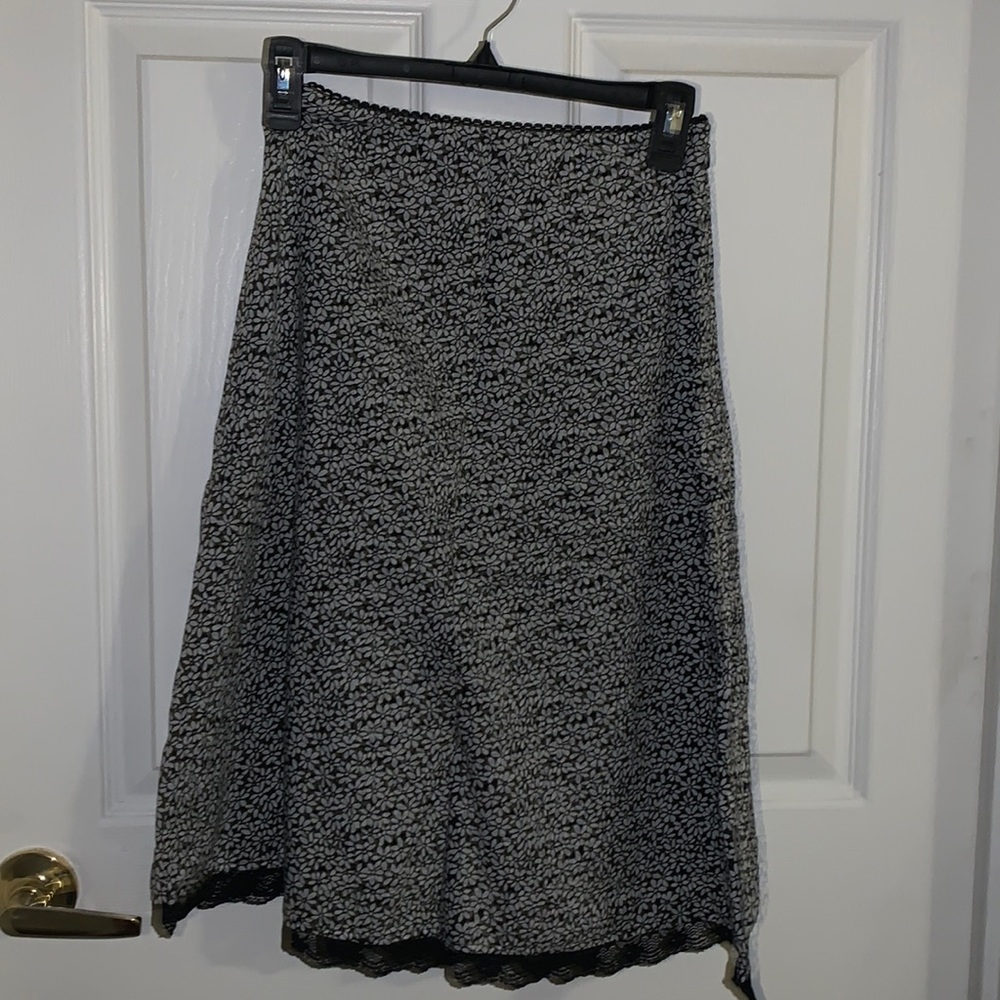 Black daisy skirt